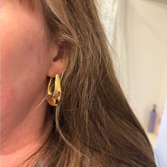 14k Yellow Gold Swirl Hoop Wave Twist Hollow Earrings 1  1/2 In - Picture 10 of 11